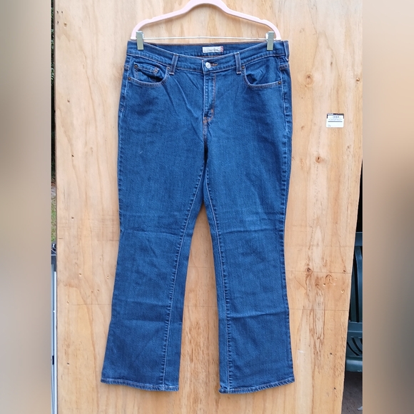 Levi Strauss & CO. Classic 515 Boot Cut Blue Denim Jeans - Picture 1 of 7